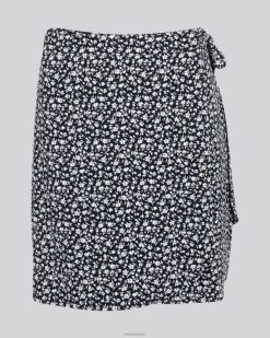 Bik Bok dws taimestik mitu Riietus V00P430