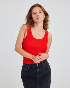 Bik Bok tt tule lähemale punane Riietus V00P157